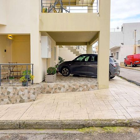 Kalamata Lime Studio - Cozy Gem With Private Parking エクステリア 写真