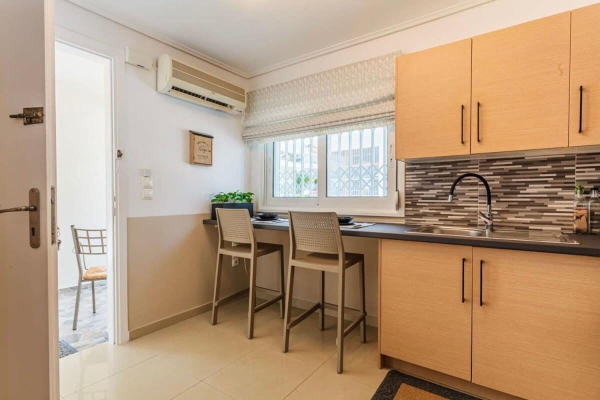 Kalamata Lime Studio - Cozy Gem With Private Parking エクステリア 写真