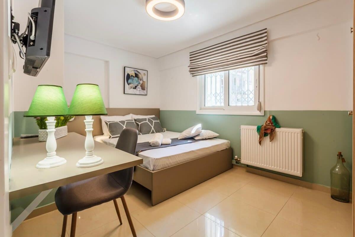 Kalamata Lime Studio - Cozy Gem With Private Parking エクステリア 写真