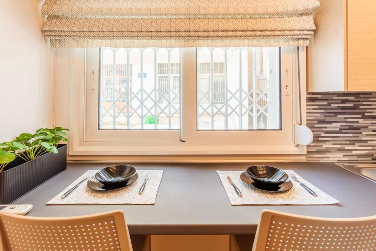 Kalamata Lime Studio - Cozy Gem With Private Parking エクステリア 写真