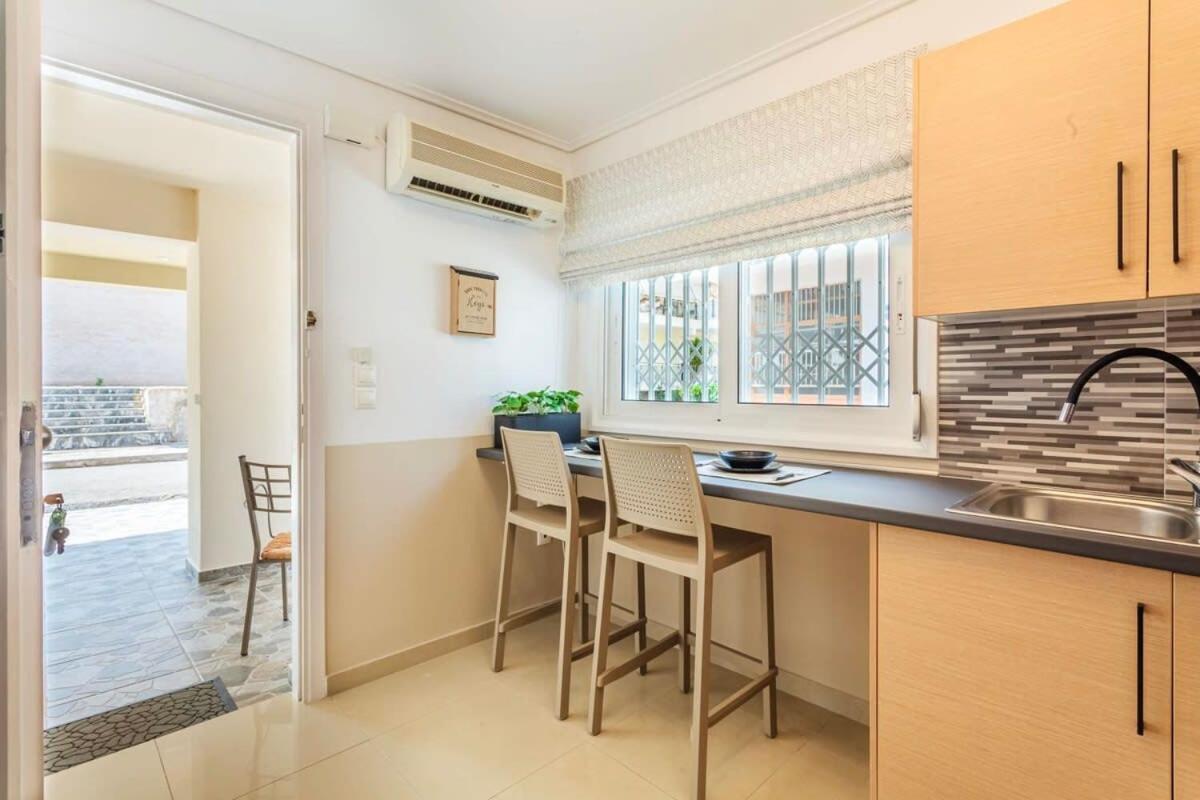 Kalamata Lime Studio - Cozy Gem With Private Parking エクステリア 写真